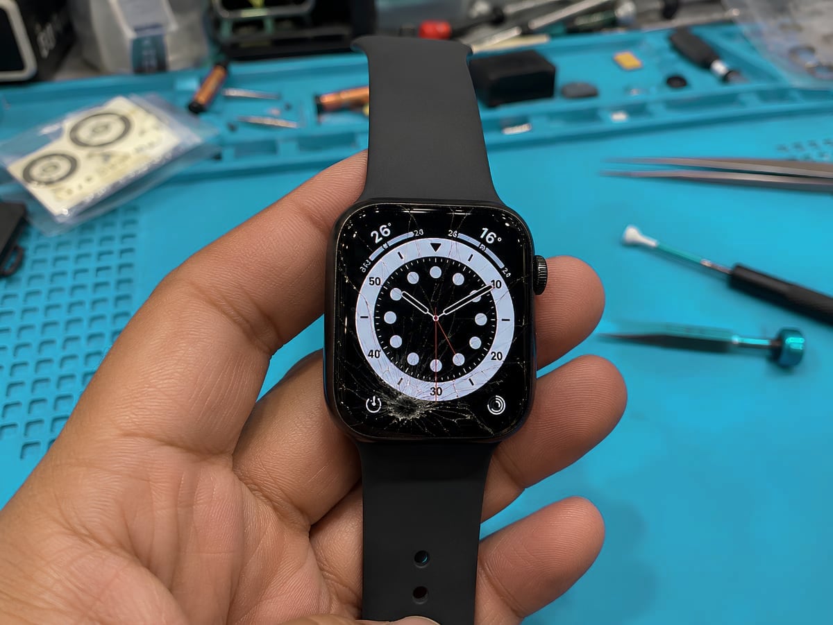 Apple Watch brought in to iProduct Repair in HSR Layout, Bangalore with the front glass cracked